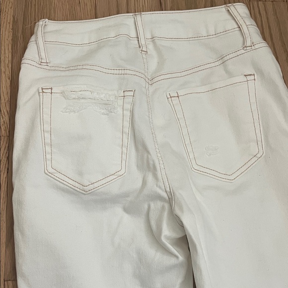 Elegant Cream Straight Leg Jeans for Women - Picture 4 of 5